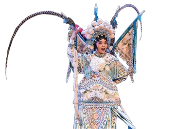 李欣霈黄春强苏国进粤剧是广州市最亮眼的文化名片之一.