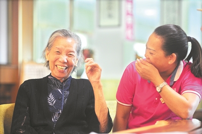 不少港澳老人选择内地养老 多方盼大湾区一体化促进港澳医疗社保对接内地手机新浪网 