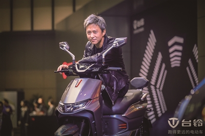 邓超成台铃新品虎贲"首席体验官"|电动车|摩托车_新浪新闻