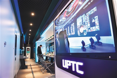 昨日,北京亦创国际会展中心,2019世界5G展,5G+8K转播车内景。