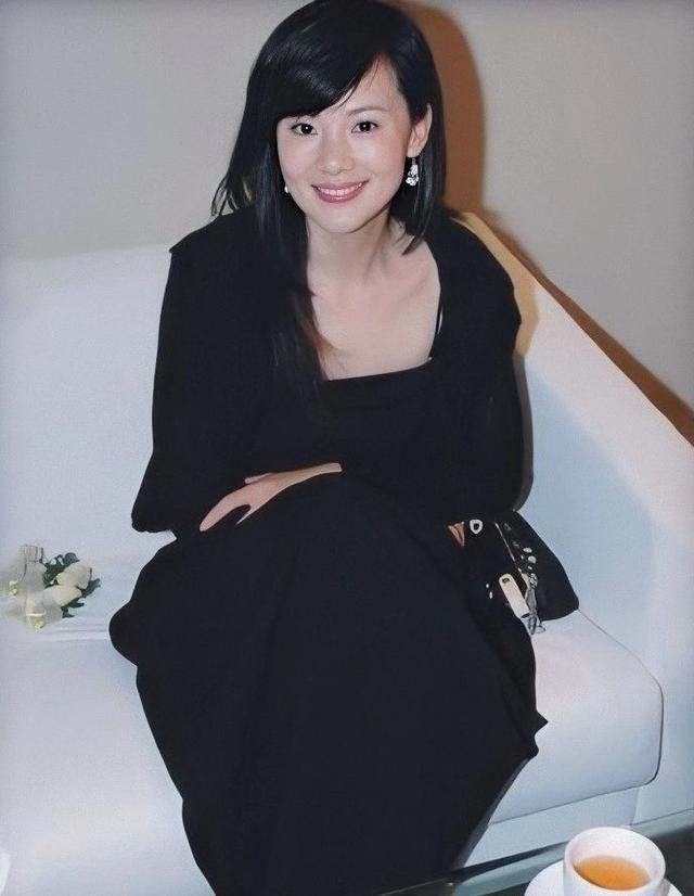 都知道咏梅得影后,却没人知道她年轻时多美,她老公才是真正大咖