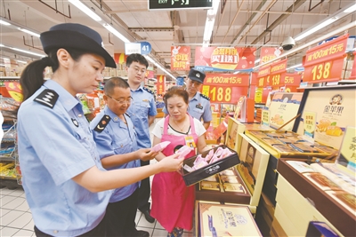 栖霞公安食药环大队 节前食品安全大检查