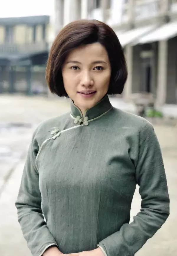 颜丙燕可能就是传说中的获奖体质,这部电视剧又让她获得了第5届中国