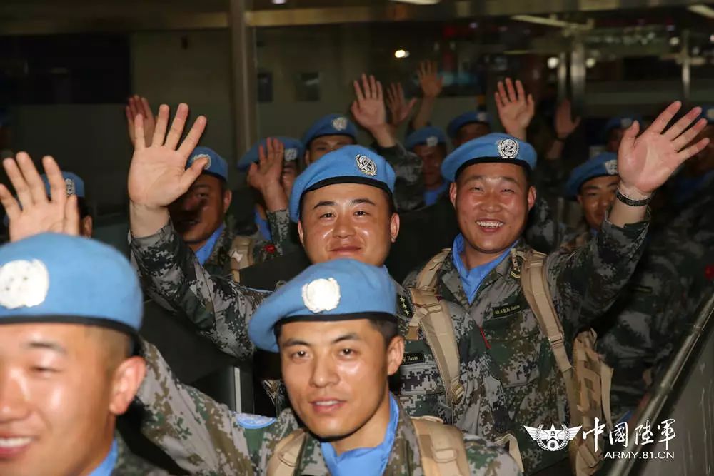 和平使者我国第六批赴马里维和部队正式启程