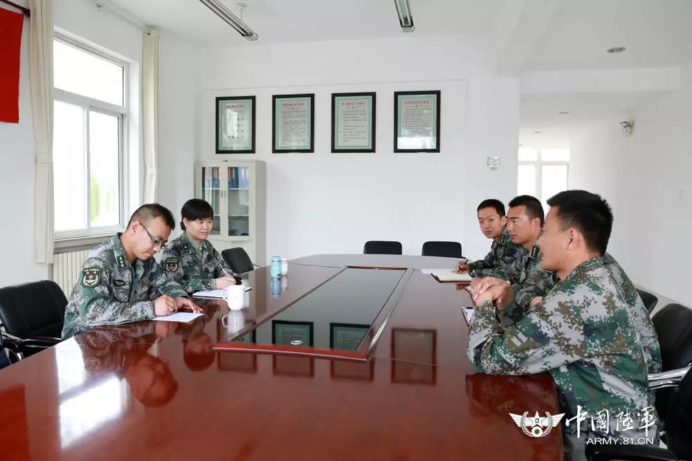 点燃士兵心中的光西部战区陆军心理服务队进基层