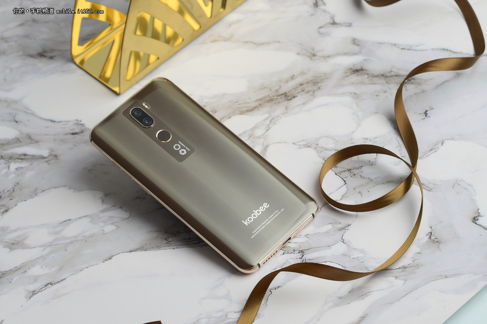 酷比f2 plus毒图党:视觉与触感的双重提升