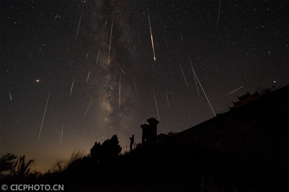 30张照片见证中国最美流星雨