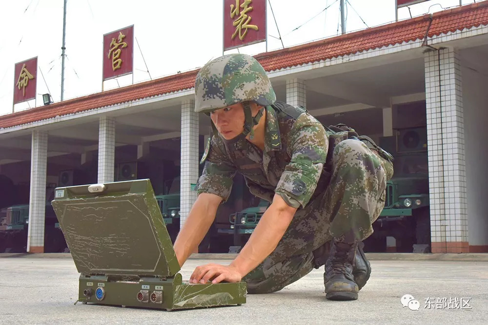 强!东部战区陆军电子对抗比武中一个连队6人登上光荣榜