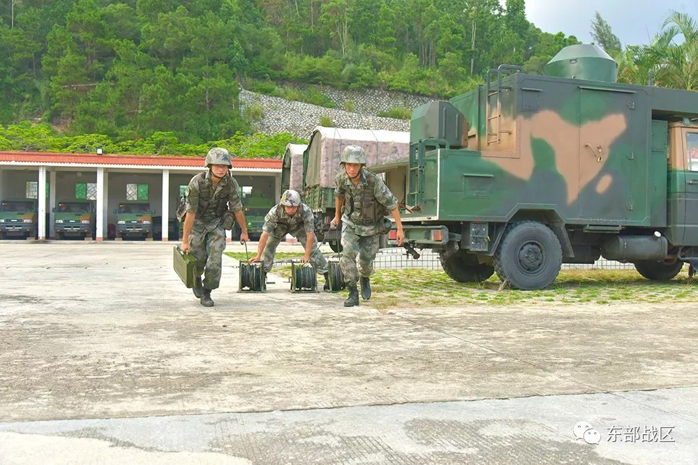 强!东部战区陆军电子对抗比武中一个连队6人登上光荣榜