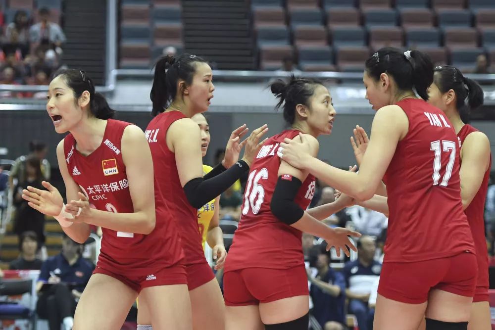 ↑9月29日,中国队球员在比赛中庆祝得分。新华社记者贺灿铃摄