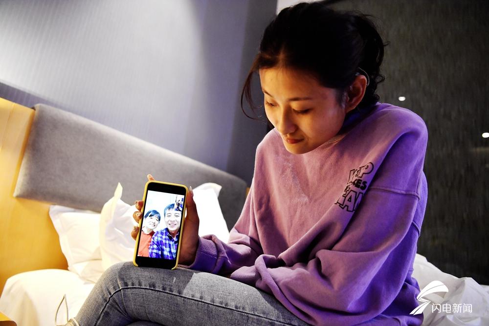 闪电新闻影像力|聋哑女孩的t台梦:除了听不到,其它的我都能做到