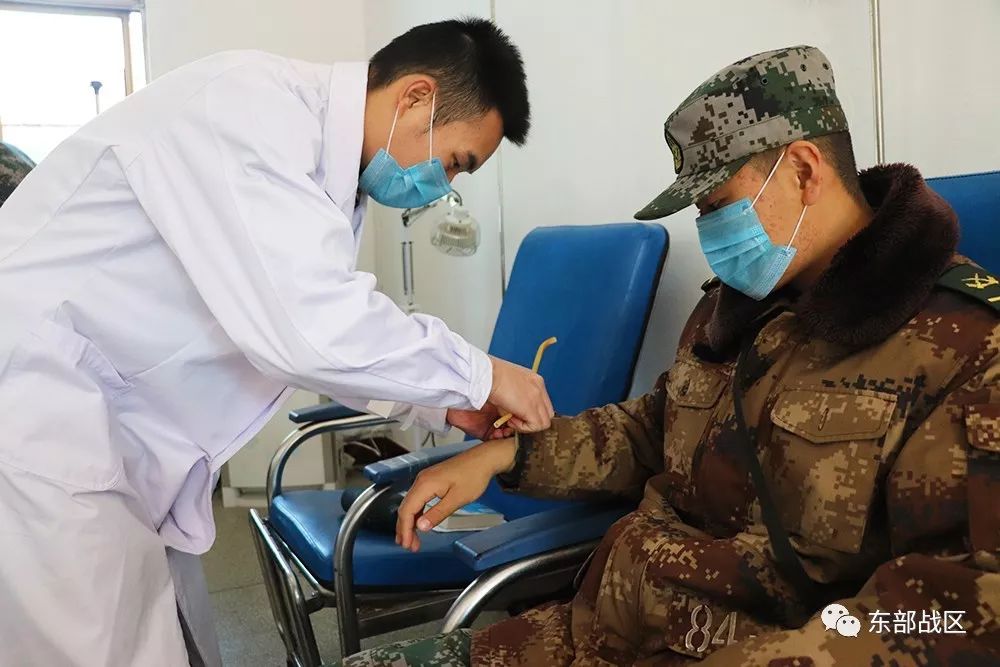 视点|当新兵遇到兵医生,秒变"戏精"