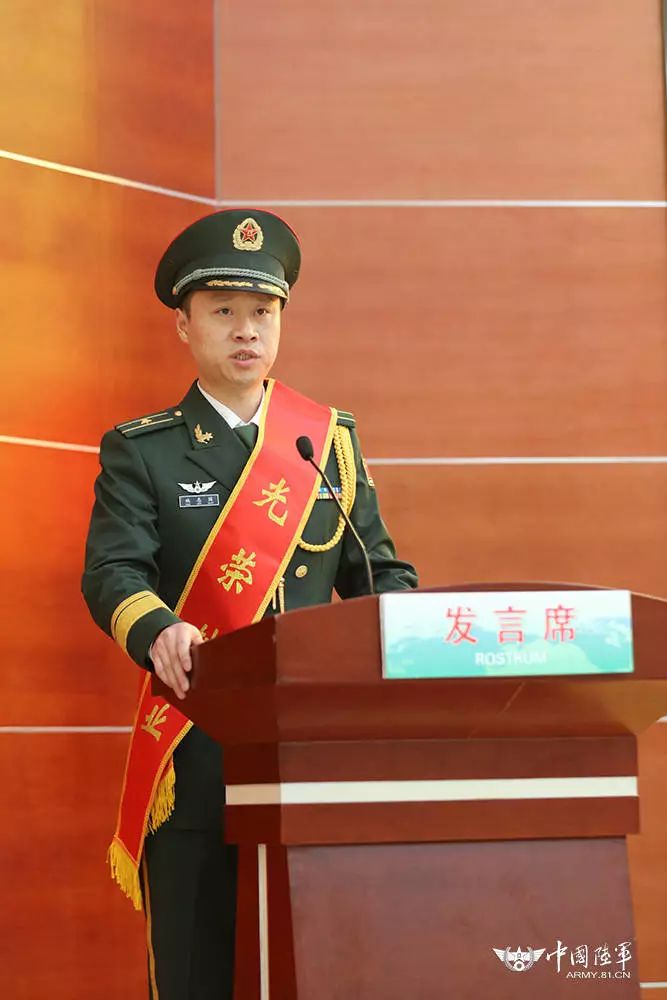 转业干部离队之际,临汾旅政委的3句临别赠言