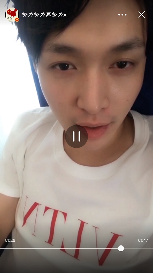 暴雨导致飞机延误,娄艺潇刘雯做法最机智张艺