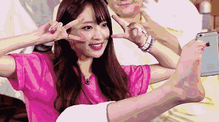 李易峰终于会自拍了|李易峰|自拍|表情_新浪新闻