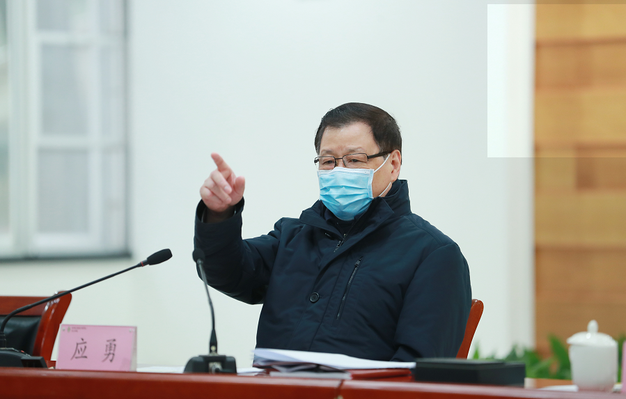 应勇检查督导武汉监狱养老院等场所防疫情况:实行更严格管理