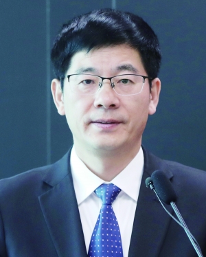公司董事长,党委书记 李晓明先生中国核工业建设股份有限公司副总经理