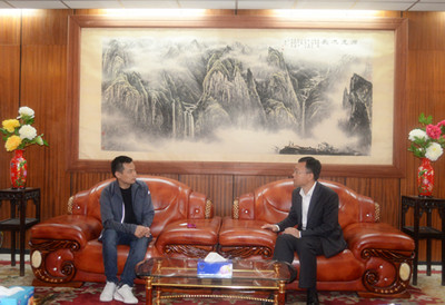 驻拉各斯代总领事管仲奇会见小米集团高级副总裁汪凌鸣一行