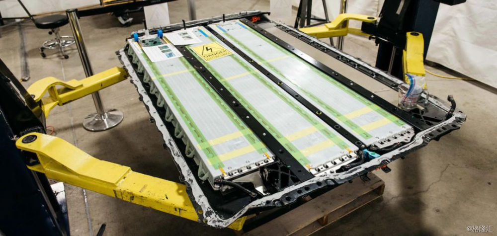 特斯拉model3在工程上的魔法与败笔