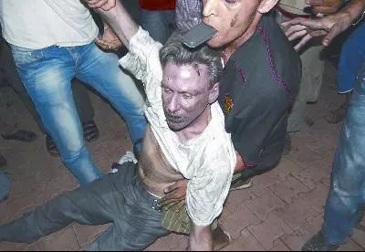 美国大使惨死利比亚