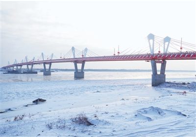 期市开盘:燃油涨逾4%原油、橡胶涨逾2%