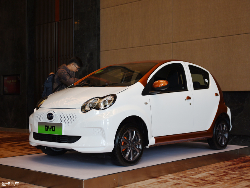 比亚迪纯电动车型e1正式上市 5.99万起-新浪汽车