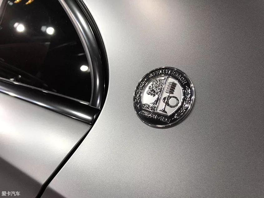 4.9s破百,钢炮界新品,40万的北京奔驰amg a35 l了解一下?-新浪汽车