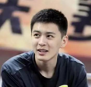 多年坚守终圆梦,致敬辽篮队长杨鸣!