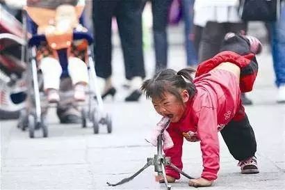 "冒充我妈的人,割我舌头,砍我双腿"