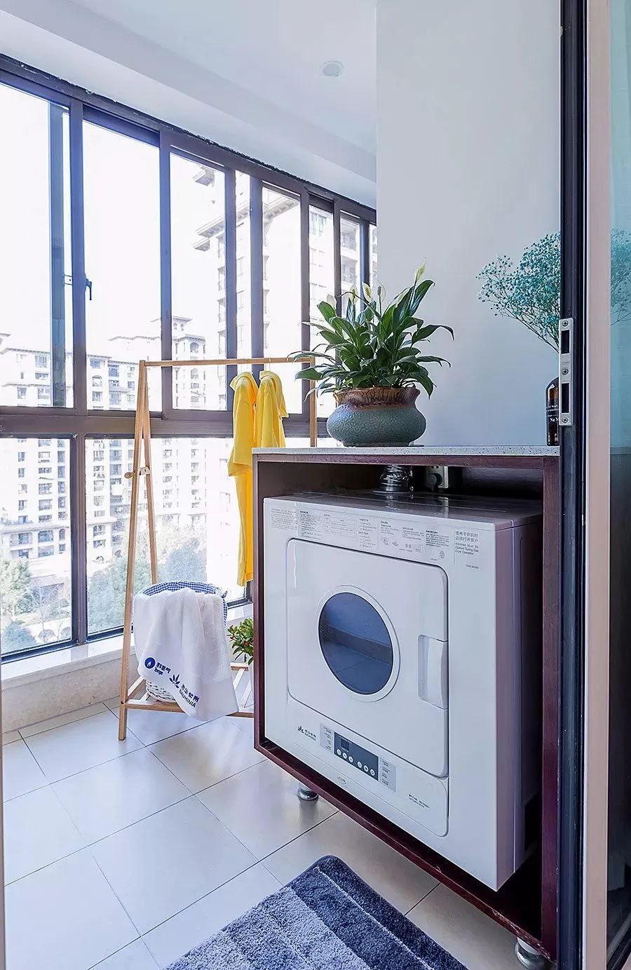 阳台这样封,安全好看还实用!学会了吗?