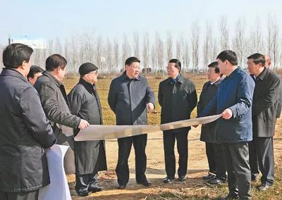 △2017年2月23日,中共中央总书记、国家主席、中央军委主席习近平在河北省安新县考察雄安新区规划建设工作。