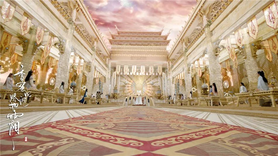比如天界,以白,金等颜色为主色调,仙气缈缈,浮云飘逸,"九霄云殿"恢弘