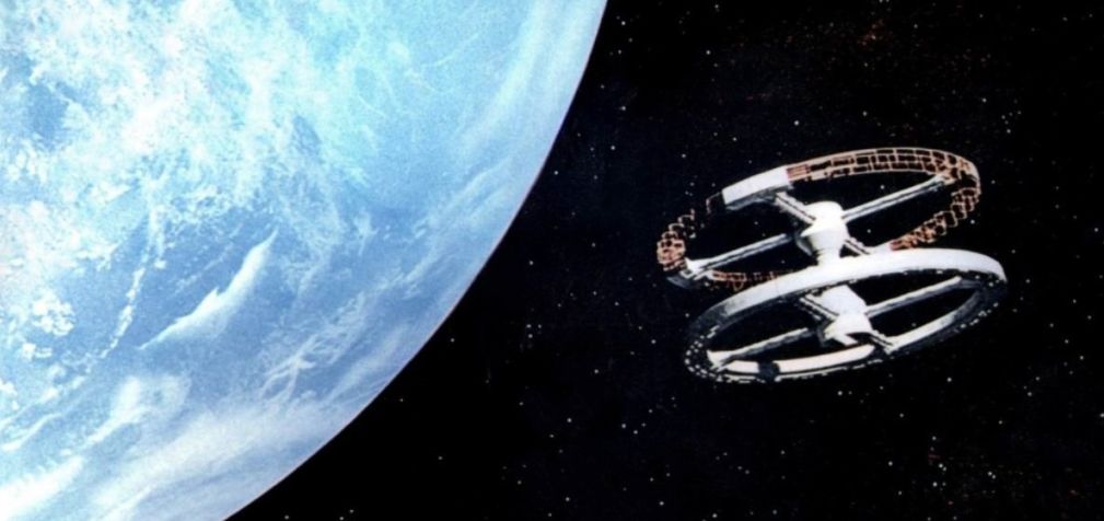 《星际迷航》,《头号玩家》也对另一部太空科幻经典《2001太空漫游》