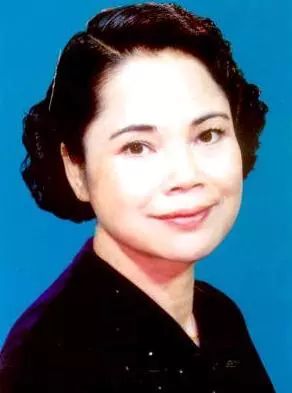 还记得《外来媳妇本地郎》的李彩娇吗?她现在长这样