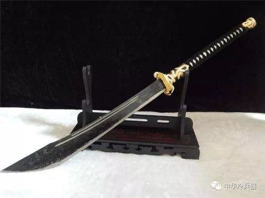 享誉宋朝民间的朴刀,对砍日本倭寇的太刀,到底谁更胜一筹呢?