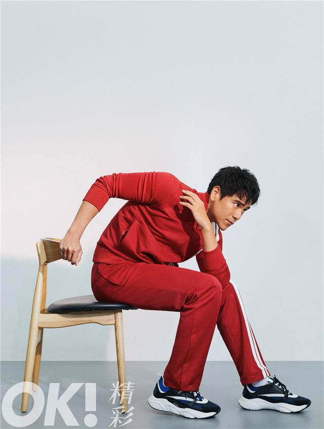 彭于晏最新写真曝光多重风格随意切换