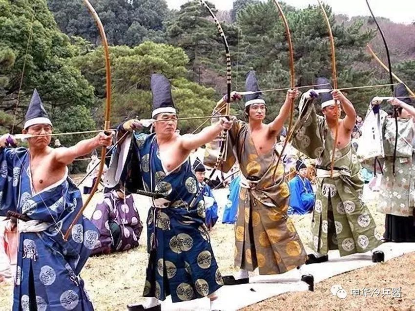 日本流传至今的冷兵器：简述日本弓箭的历史|平安|弓箭|木弓_新浪新闻