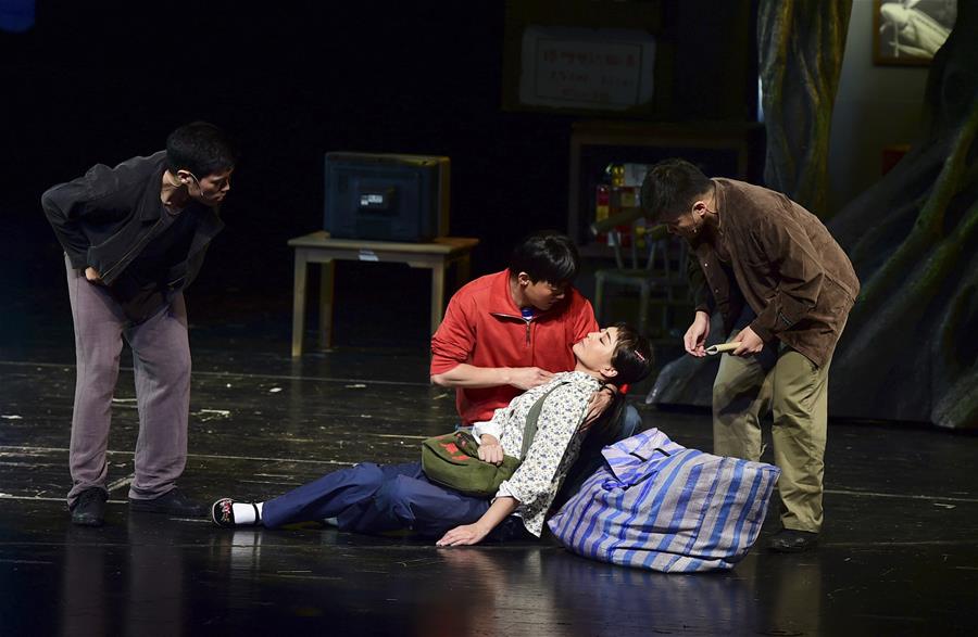 国家话剧院原创话剧《船歌》北京首演