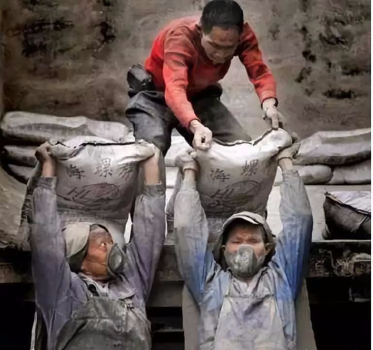 你未必能看到的社会底层真实生活|底层|工地|打工_新浪新闻