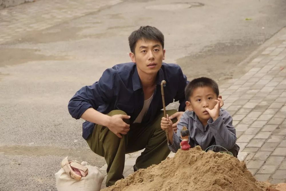 热播|《正阳门下》朱亚文笑看人生