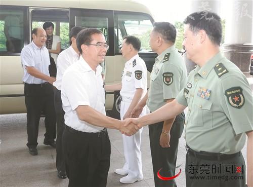 梁维东率东莞市八一拥军慰问团到省军区走访慰问
