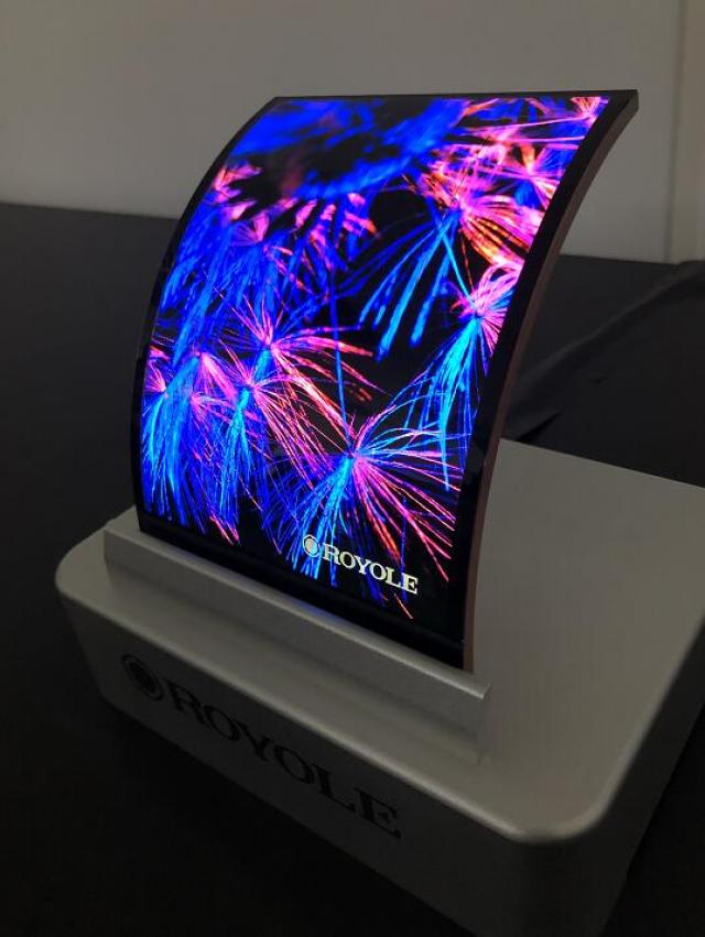 黑科技全柔性显示屏大规模量产可以像纸一样折叠