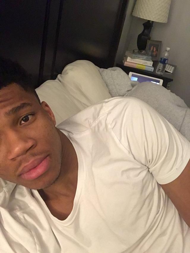 虎扑3月18日讯 今日雄鹿球员扬尼斯