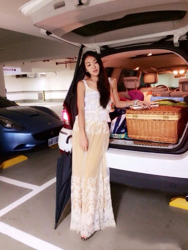 可更时尚的是曹格老婆啊|陈若仪|曹格|吴速玲_新浪新闻