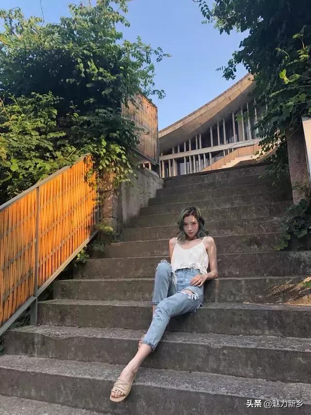 摄影技巧:坐在楼梯拍照,必须学会这几个pose!教你一秒变"