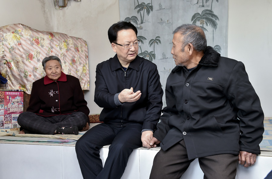 新年上班第一天,省委副书记,省长景俊海来到白城市通榆县边昭镇边昭村