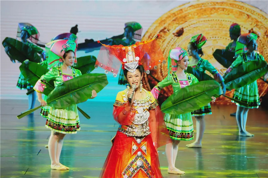 中外民歌激情碰撞!"大地飞歌·2018"晚会亮点直击,快看!