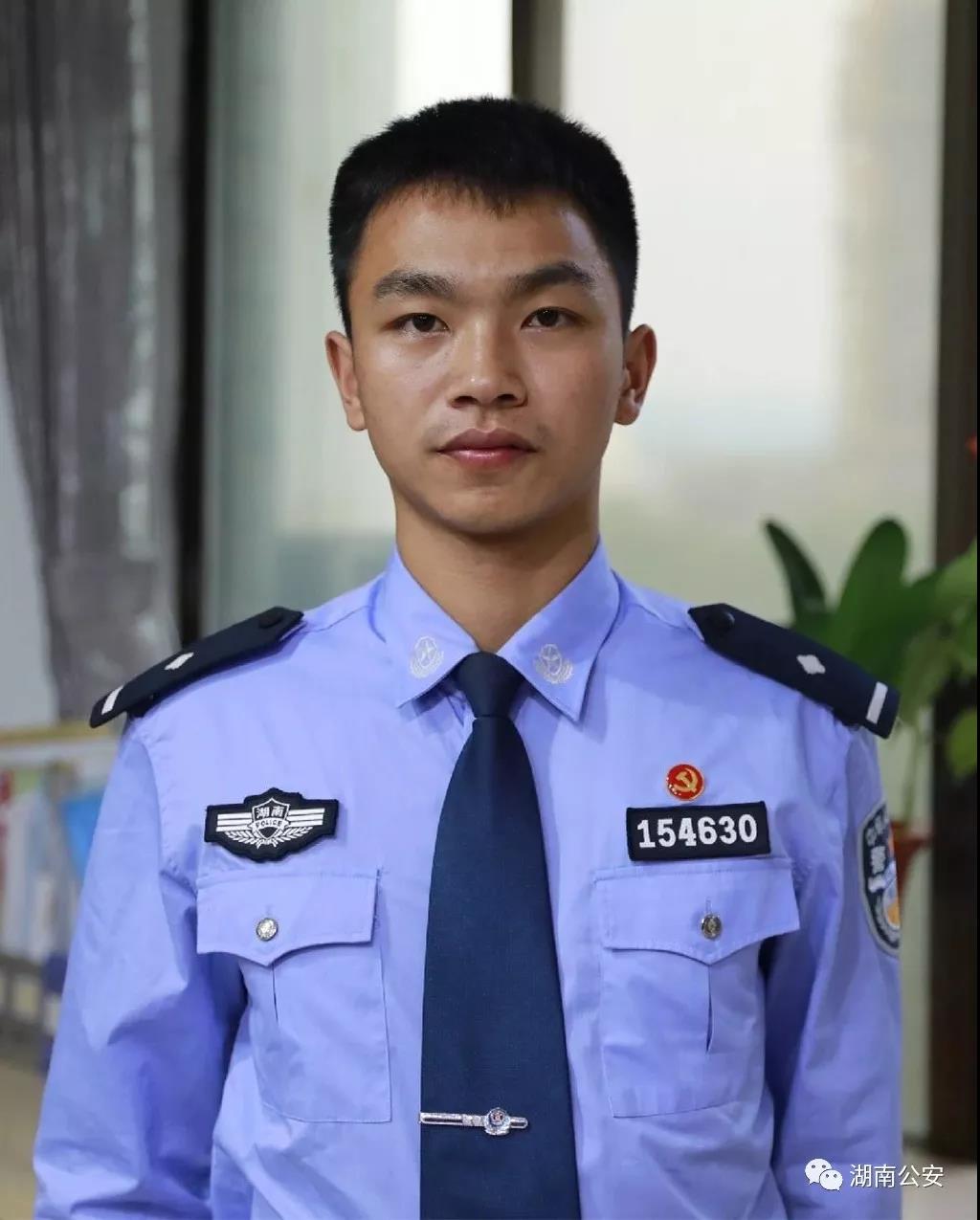 开学第一课,青春无悔,奋斗人生,邀你共尝警察叔叔的青春百味!