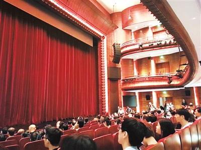 88年后重装开锣 上海中国大戏院"真有戏"|田沁鑫|中国大戏院|剧场