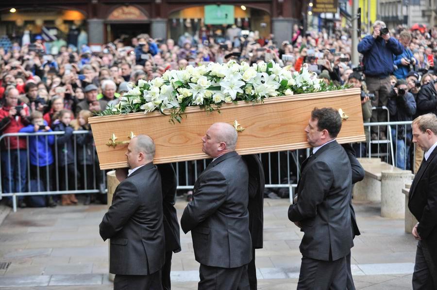 英国剑桥举行葬礼告别斯蒂芬·霍金